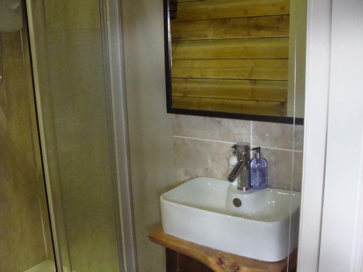 إيردري Riggend Farm Bed And Breakfast المظهر الخارجي الصورة